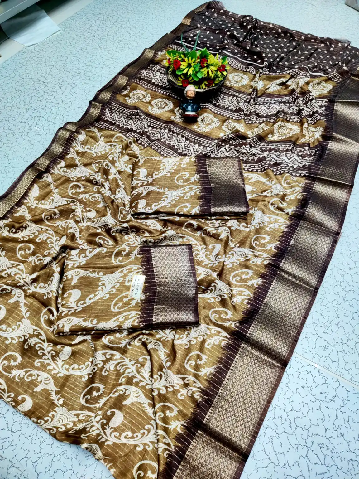 Cream Paisley Scroll Jaal Print Zari Semi Silk Saree